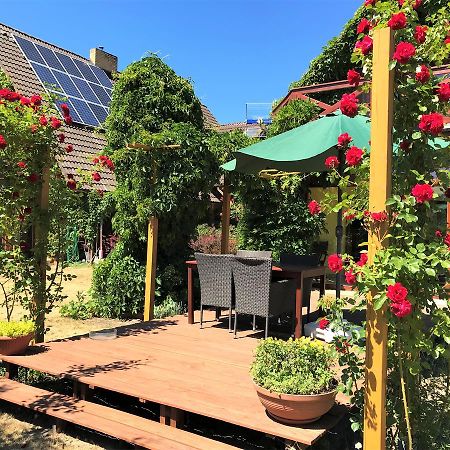 Dom Pod Roza Wiatrow: Tranquil Retreat Near Miedzyzdroje Villa Exterior photo