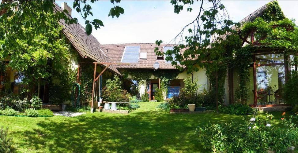 Dom Pod Roza Wiatrow: Tranquil Retreat Near Miedzyzdroje Villa Exterior photo