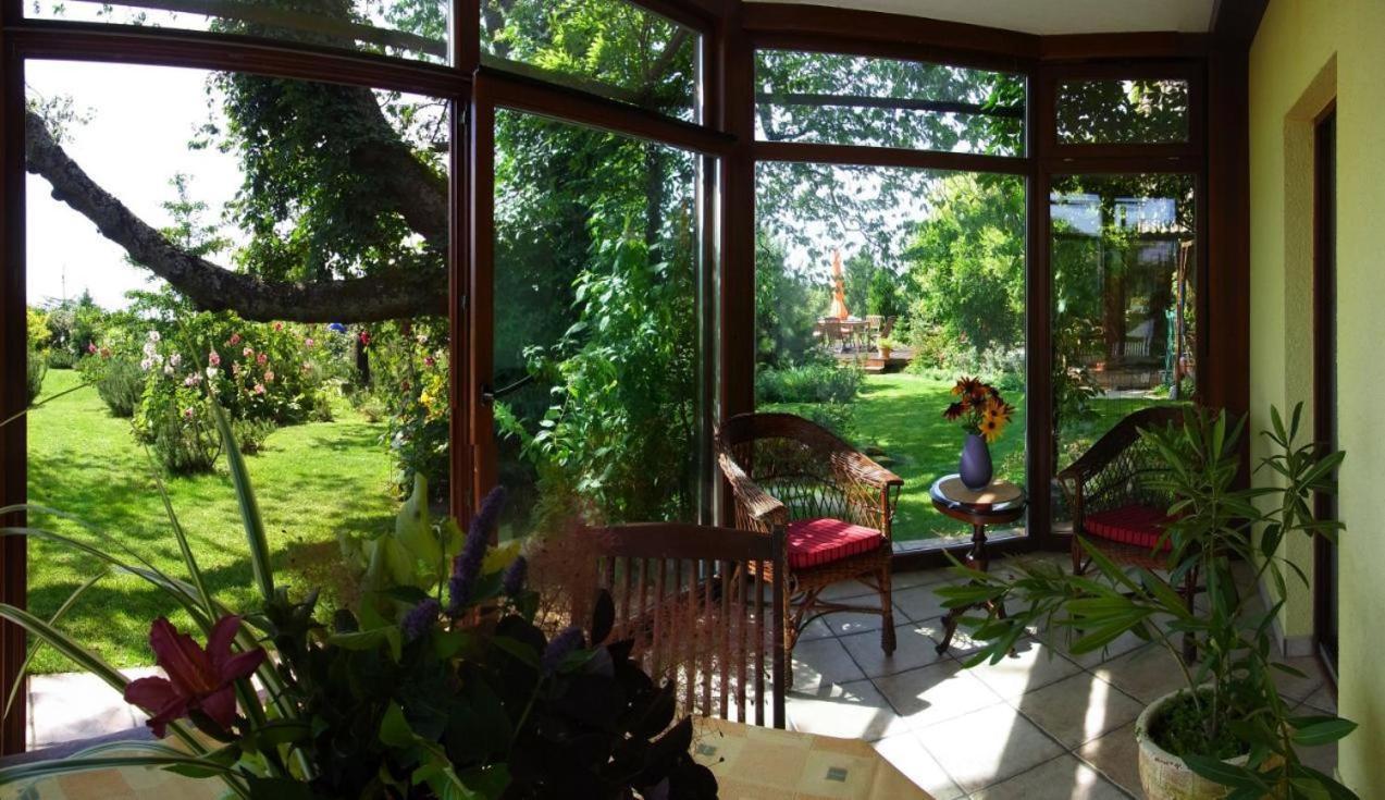 Dom Pod Roza Wiatrow: Tranquil Retreat Near Miedzyzdroje Villa Exterior photo