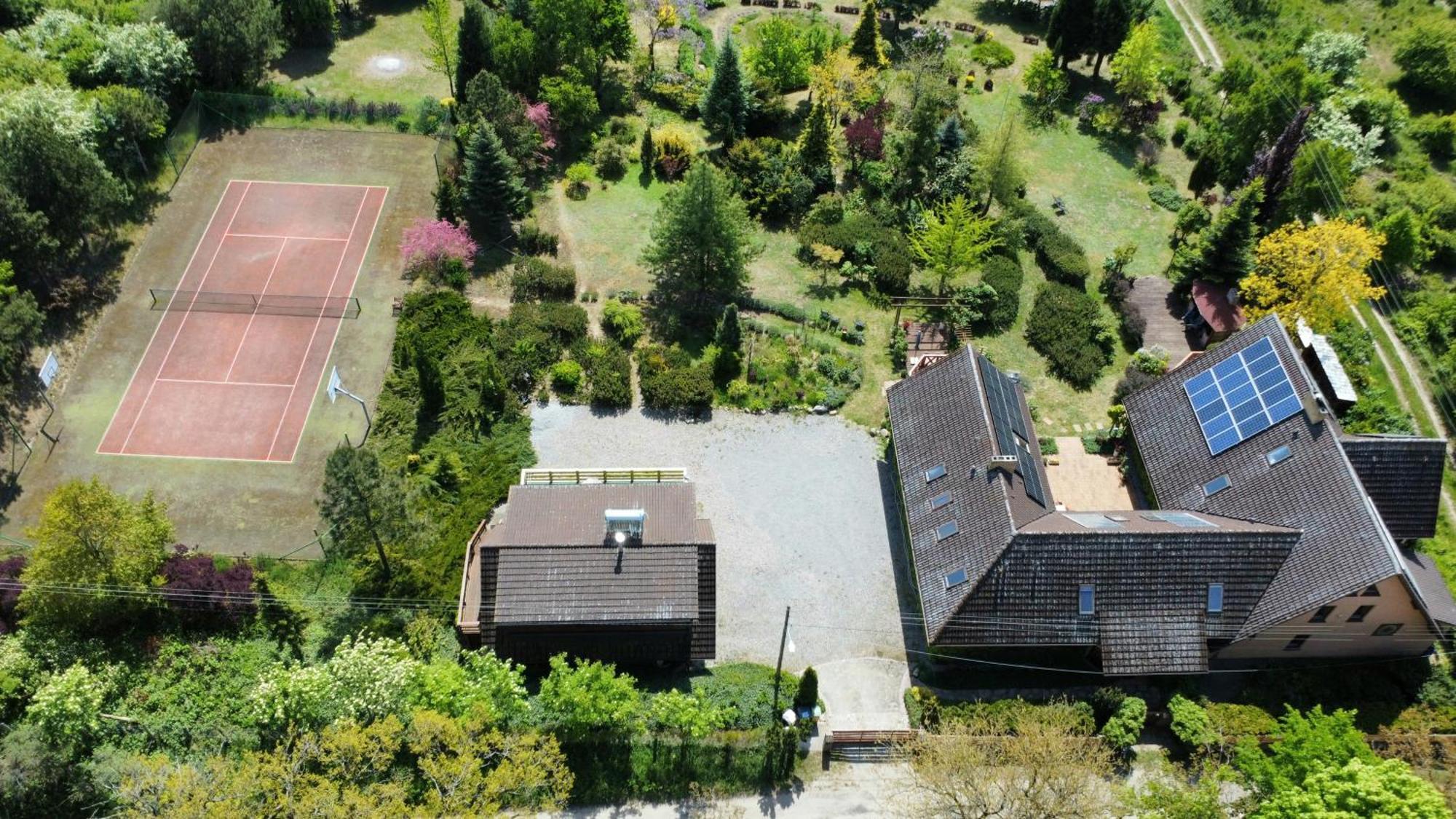 Dom Pod Roza Wiatrow: Tranquil Retreat Near Miedzyzdroje Villa Exterior photo